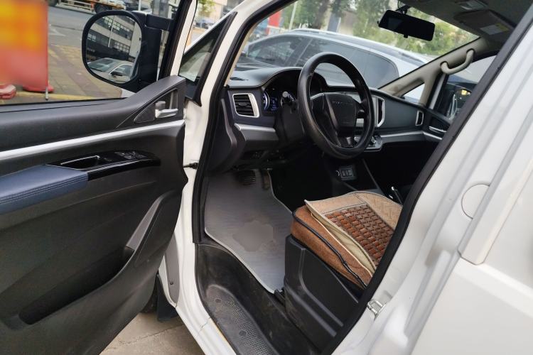 Used FORTHING Lingzhi M5 2022 Comfort Model 7 Seats Driver Seat
