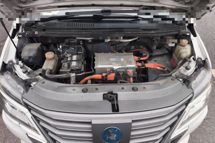 Used FORTHING Lingzhi M5 2022 Standard Version Base Model 7 Seats Engine Bay