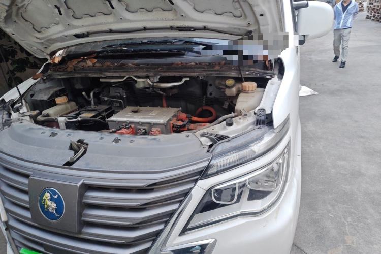 Used FORTHING Lingzhi M5 2022 Standard Edition Luxury 7-Seater Engine Bay Left