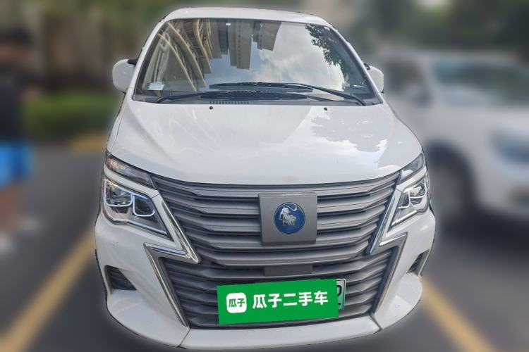 Used FORTHING Lingzhi M5 2022 Standard Version Base Model 7 Seats Exterior 1