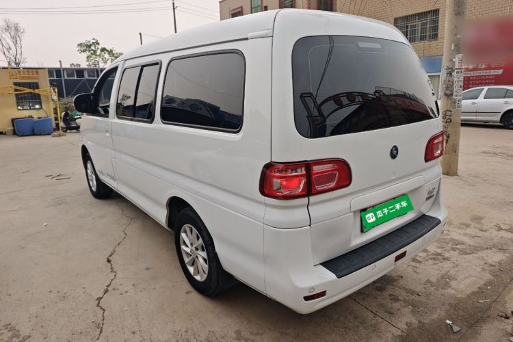 Used FORTHING Lingzhi M5 2022 Passenger Version Standard Model 7-Seater Exterior 2