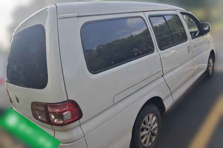 Used FORTHING Lingzhi M5 2022 Standard Version Base Model 7 Seats Exterior 5