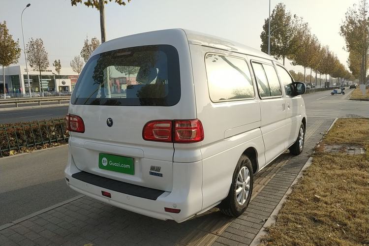 Used FORTHING Lingzhi M5 2022 Standard Version Base Model 7 Seats Exterior 5