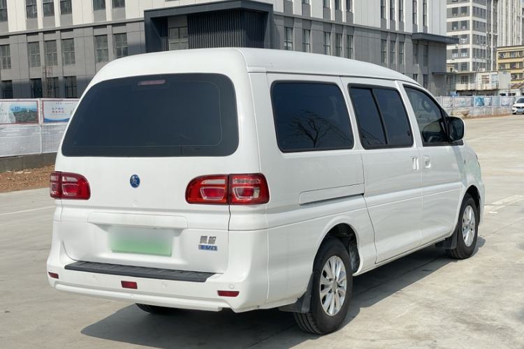 Used FORTHING Lingzhi M5 2022 Comfort Model 7 Seats Exterior 7