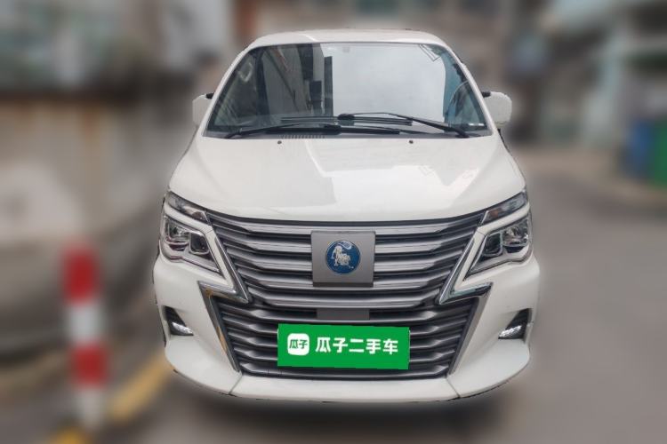 Used FORTHING Lingzhi M5 2022 Standard Version Base Model 7 Seats Front