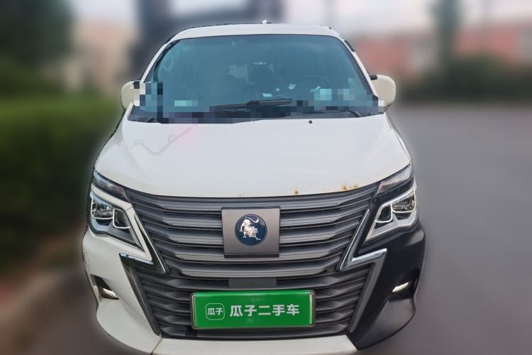 Used FORTHING Lingzhi M5 2022 Standard Edition Basic Model 9-Seater Front