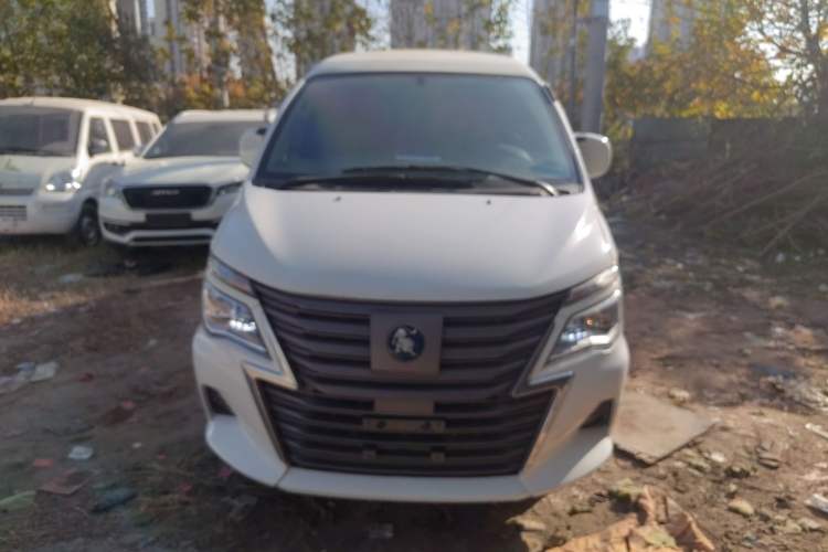 Used FORTHING Lingzhi M5 2022 Comfort Model 7 Seats Front