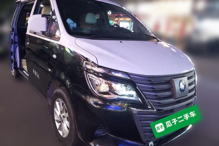 Used FORTHING Lingzhi M5 2022 Passenger Version Standard Model 9-Seater Front Right 45 Deg