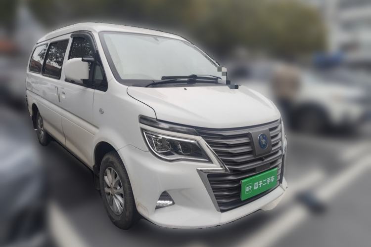 Used FORTHING Lingzhi M5 2022 Standard Version Base Model 7 Seats Front Right 45 Deg