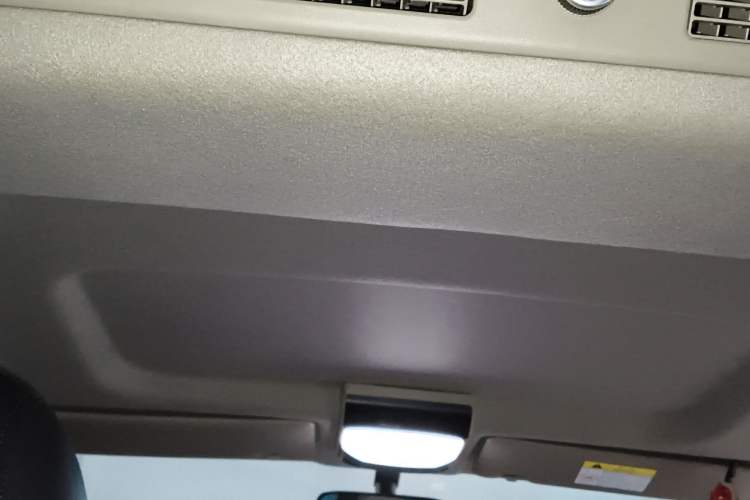 Used FORTHING Lingzhi M5 2022 Standard Edition Luxury 7-Seater Headliner