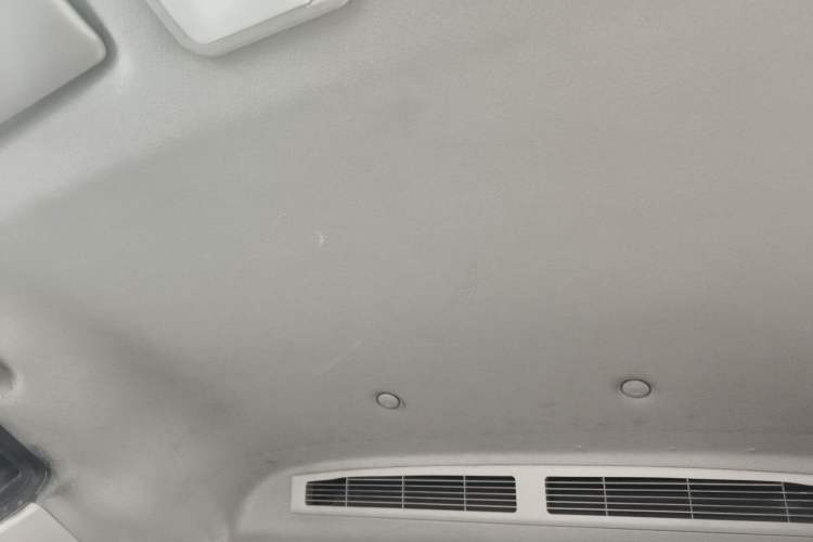 Used FORTHING Lingzhi M5 2022 Standard Version Base Model 7 Seats Headliner