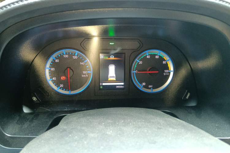 Used FORTHING Lingzhi M5 2022 Passenger Version Standard Model 9-Seater Instrument Cluster