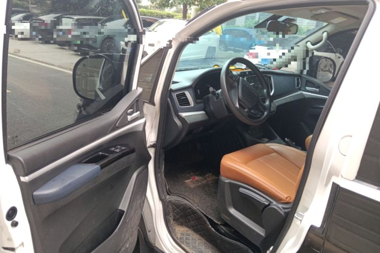 Used FORTHING Lingzhi M5 2022 Passenger Version Standard Model 9-Seater Interior 3