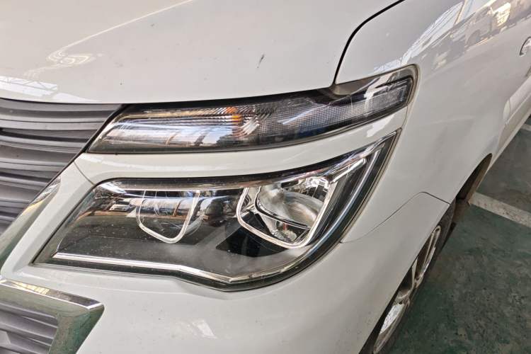Used FORTHING Lingzhi M5 2022 Standard Version Base Model 7 Seats Left Front Headlight