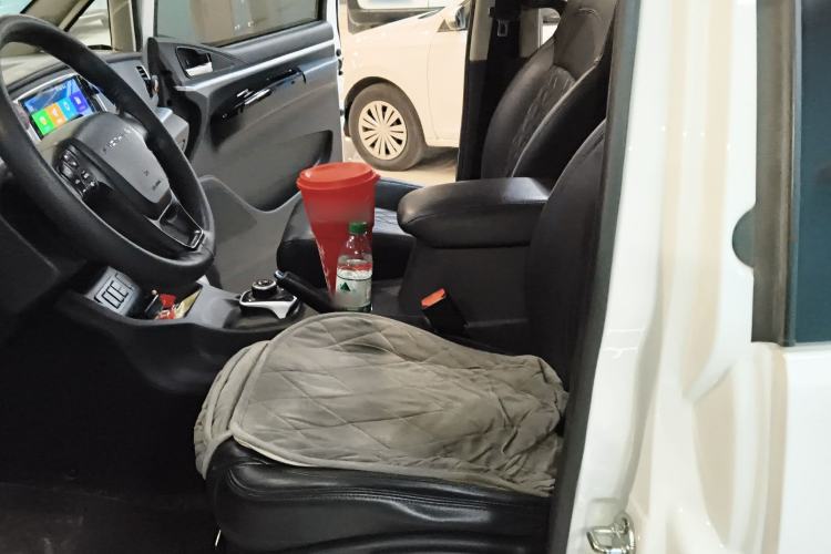 Used FORTHING Lingzhi M5 2022 Standard Edition Luxury 7-Seater Left Front Seat