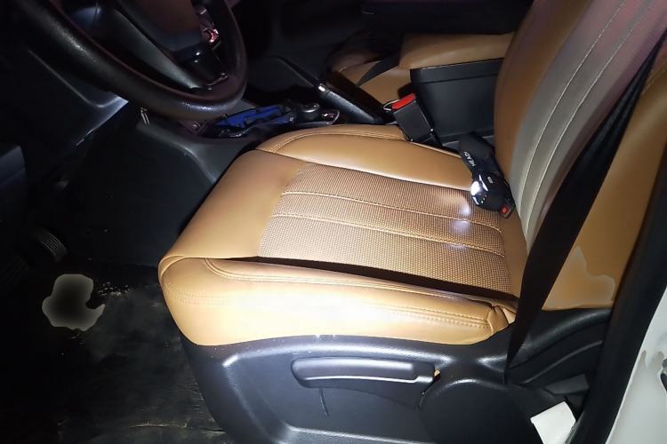 Used FORTHING Lingzhi M5 2022 Passenger Version Standard Model 9-Seater Left Front Seat