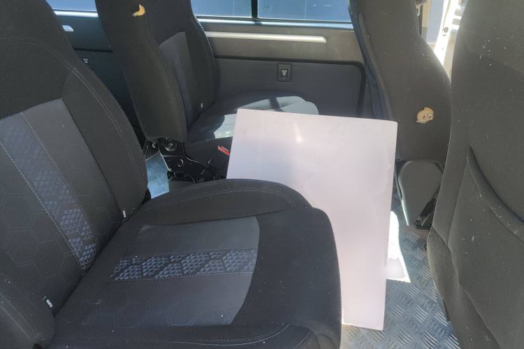 Used FORTHING Lingzhi M5 2022 Standard Version Base Model 7 Seats Left Rear Seat