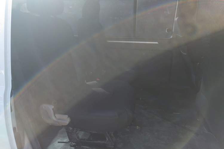 Used FORTHING Lingzhi M5 2022 Comfort Model 7 Seats Left Rear Seat