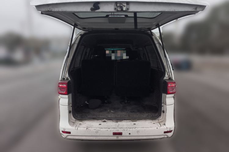 Used FORTHING Lingzhi M5 2022 Standard Version Base Model 7 Seats Trunk
