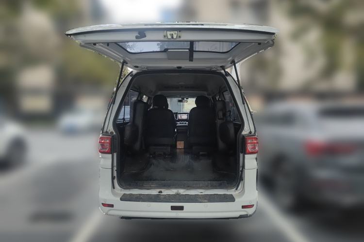Used FORTHING Lingzhi M5 2022 Standard Version Base Model 7 Seats Trunk