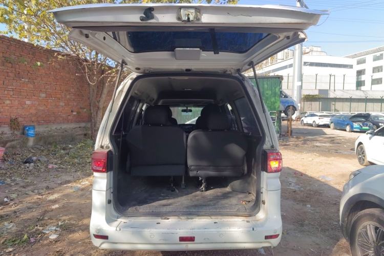 Used FORTHING Lingzhi M5 2022 Comfort Model 7 Seats Trunk