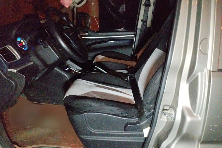 Used FORTHING Lingzhi M5 2022 Standard Version Base Model 7 Seats Left Front Seat
