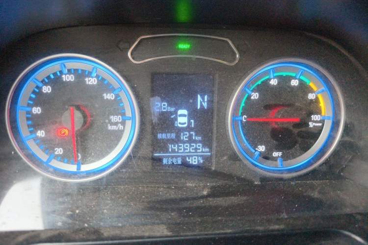Used FORTHING Lingzhi M5 2023 Passenger Version Classic Style 5 Seats Instrument Cluster