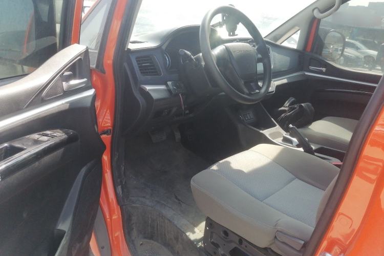Used FORTHING Lingzhi M5 2023 Van Version Classic 2-Seater Driver Seat