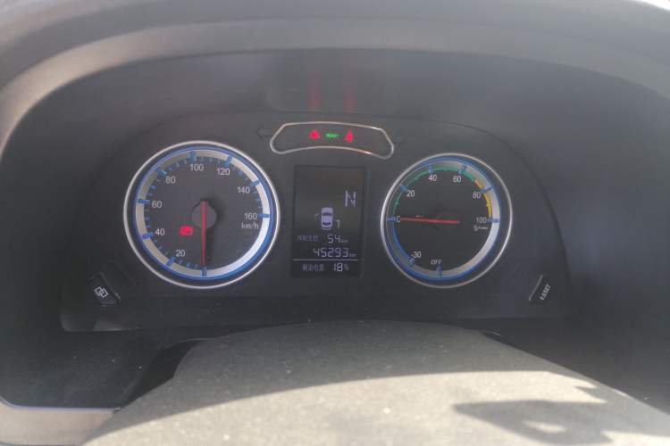 Used FORTHING Lingzhi M5 2023 Van Version Classic 2-Seater Instrument Cluster