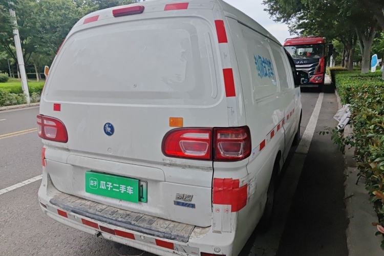 Used FORTHING Lingzhi M5 2023 Van Model Basic Version 2 Seats Rear Right 45 Deg