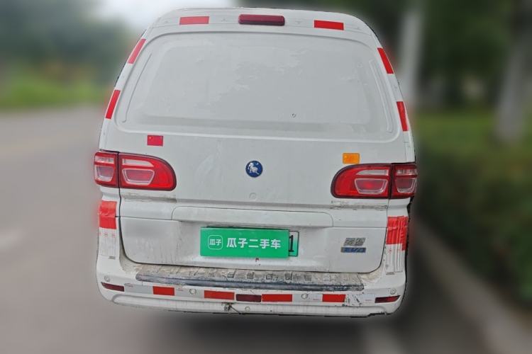 Used FORTHING Lingzhi M5 2023 Van Model Basic Version 2 Seats Rear