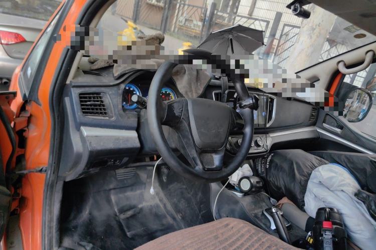 Used FORTHING Lingzhi M5 2023 Van Version Classic 2-Seater Steering Wheel