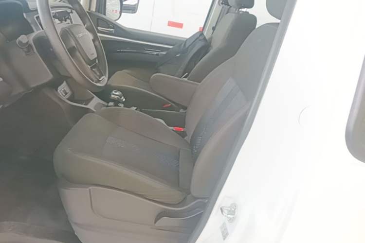 Used FORTHING Lingzhi M5 2024 460 km Range Passenger Version Standard Type 9 Seats Left Front Seat
