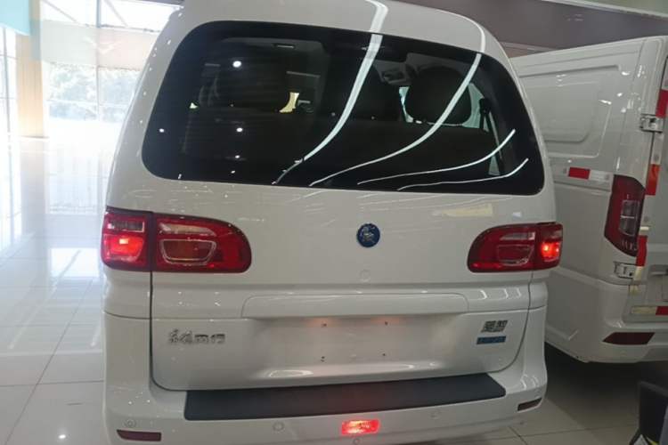 Used FORTHING Lingzhi M5 2024 460 km Range Passenger Version Standard Type 9 Seats Rear