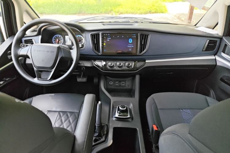 Used FORTHING Lingzhi M5 2025 Model 110km Range-Extended Basic Version, 5 Seats Center Console