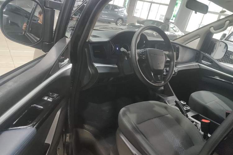 Used FORTHING Lingzhi M5 2025 Model, 420km Pure Electric Urban Version, 5-seater Driver Seat