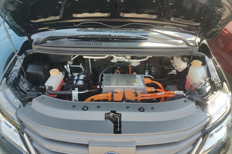 Used FORTHING Lingzhi M5 2025 Model, 420km Pure Electric Urban Version, 5-seater Engine Bay