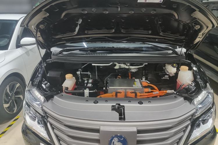 Used FORTHING Lingzhi M5 2025 Model, 420km Pure Electric Urban Version, 5-seater Engine Bay