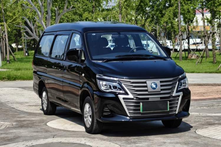 Used FORTHING Lingzhi M5 2025 Model, 420km Pure Electric Urban Version, 5-seater Exterior 2
