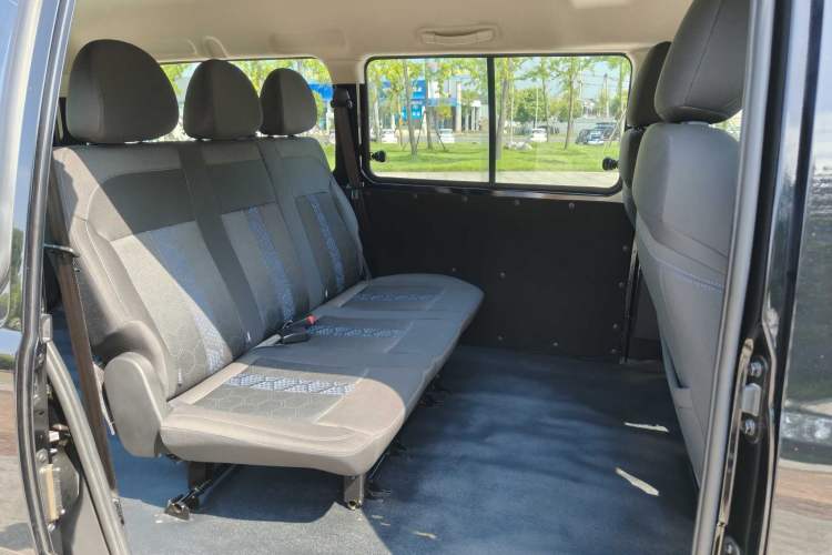 Used FORTHING Lingzhi M5 2025 Model, 420km Pure Electric Urban Version, 5-seater Interior 3