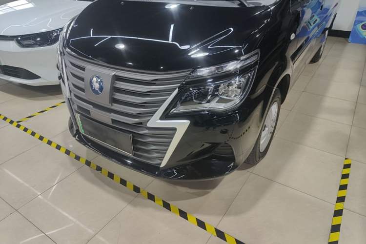 Used FORTHING Lingzhi M5 2025 Model, 420km Pure Electric Urban Version, 5-seater Left Front Headlight