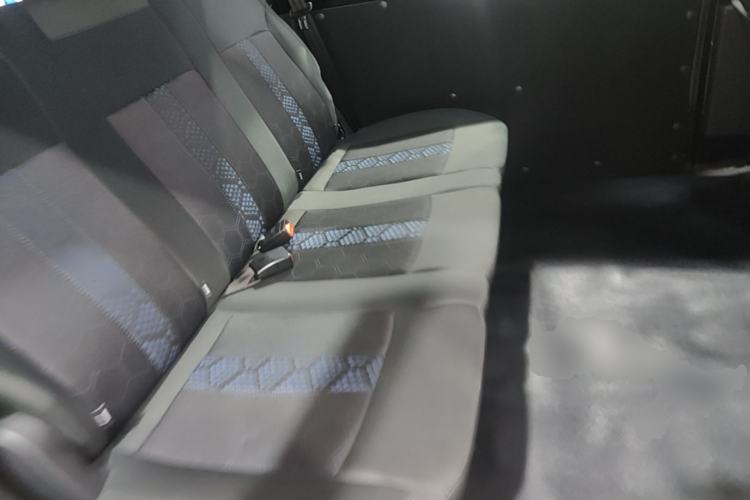 Used FORTHING Lingzhi M5 2025 Model, 420km Pure Electric Urban Version, 5-seater Left Rear Seat