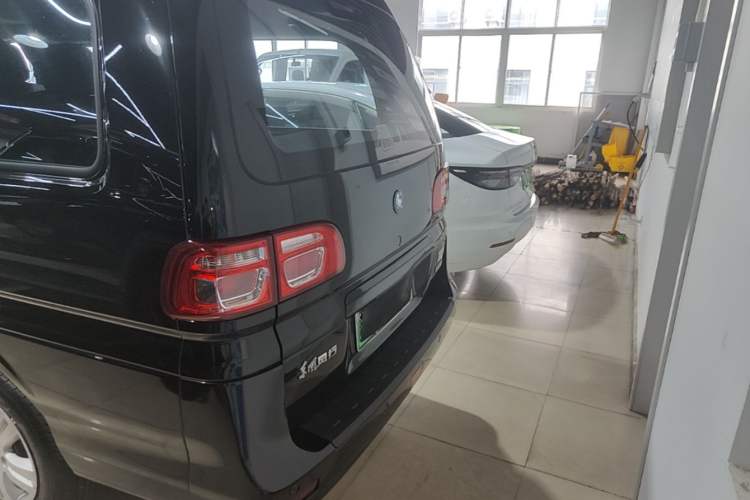 Used FORTHING Lingzhi M5 2025 Model, 420km Pure Electric Urban Version, 5-seater Rear