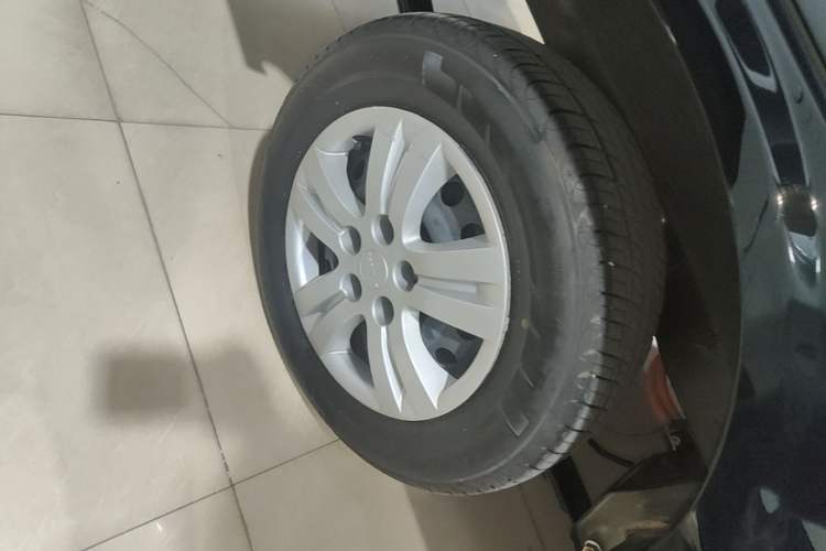 Used FORTHING Lingzhi M5 2025 Model, 420km Pure Electric Urban Version, 5-seater Right Rear Wheel Hub