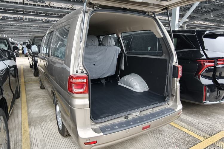 Used FORTHING Lingzhi M5 2025 Model, 420km Pure Electric Urban Version, 5-seater Interior 3