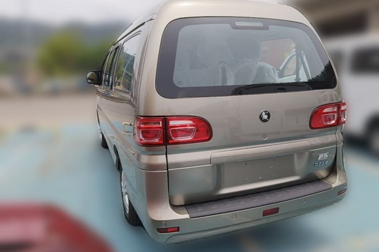 Used FORTHING Lingzhi M5 2025 Model 110km Range-Extended Basic Version, 7 Seats Rear Left 45 Deg