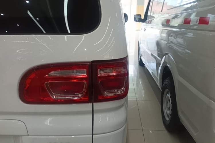 Used FORTHING Lingzhi M5 2025 Model 460km Basic Version, 9 Seats Exterior 3
