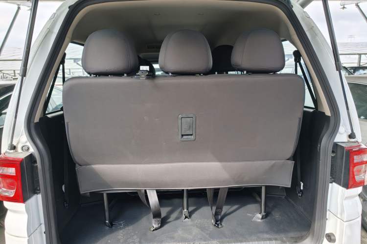 Used FORTHING Lingzhi M5 2025 Model 460km Basic Version, 9 Seats Interior 3