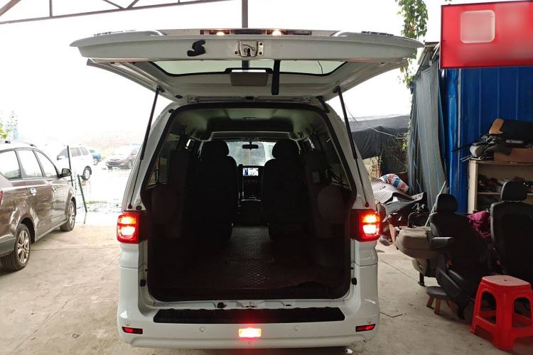 Used FORTHING Lingzhi M5 2025 Model 110km Range-Extended Comfort Version, 7 Seats Trunk