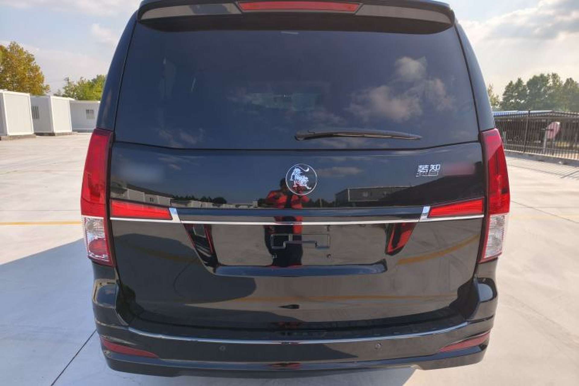 Used FORTHING Lingzhi PLUS 2021 Travel Edition 2.0L Manual Luxury 7-Seater Exterior 7